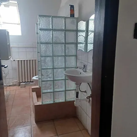 Tapolcai Belvarosi Kedvezoe Aras Gasthof