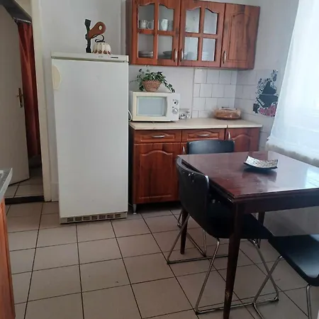 Tapolcai Belvarosi Kedvezoe Aras Gasthof
